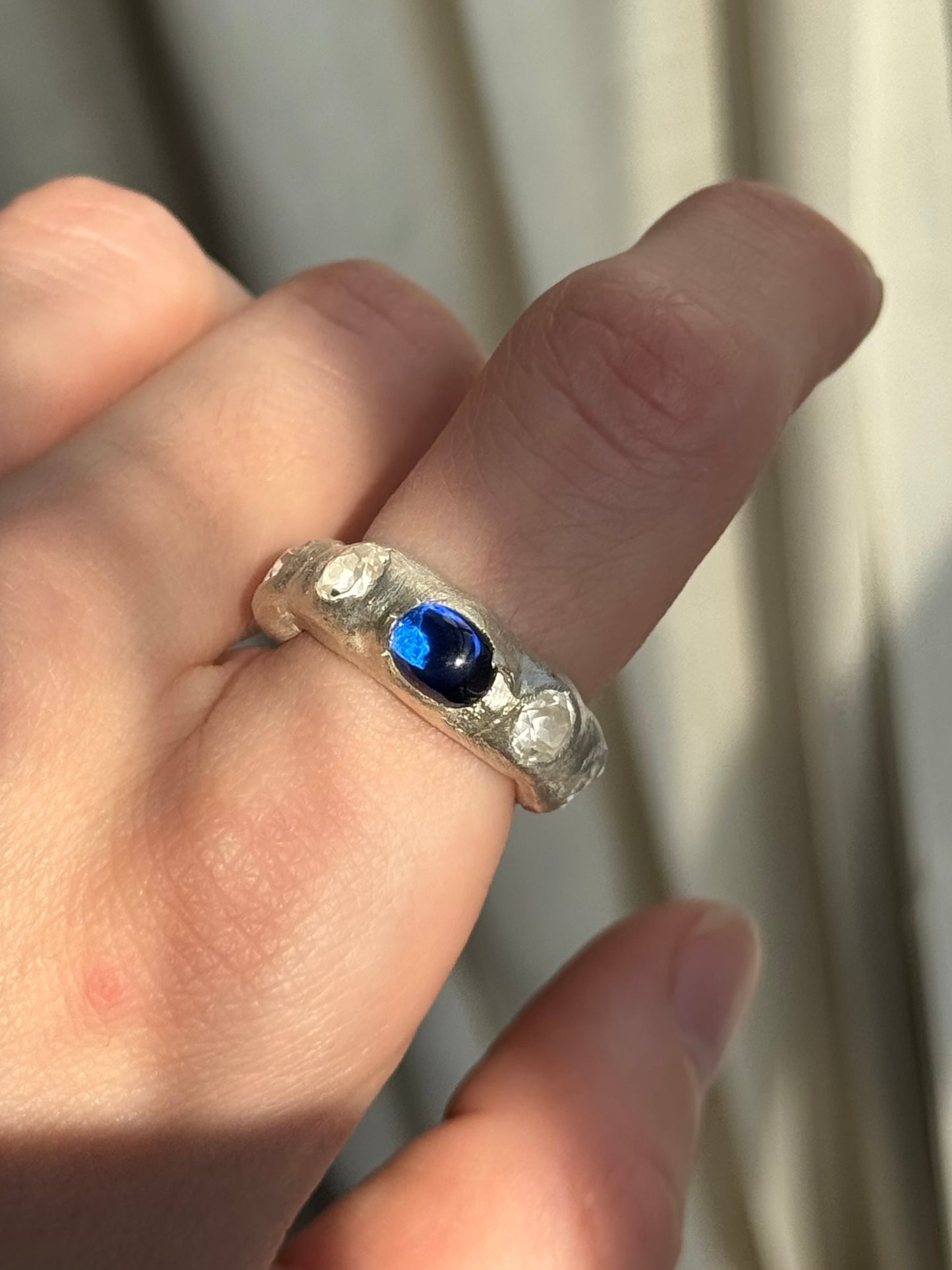 ALIEN BUBBLE SAPPHIRE SILVER RING
