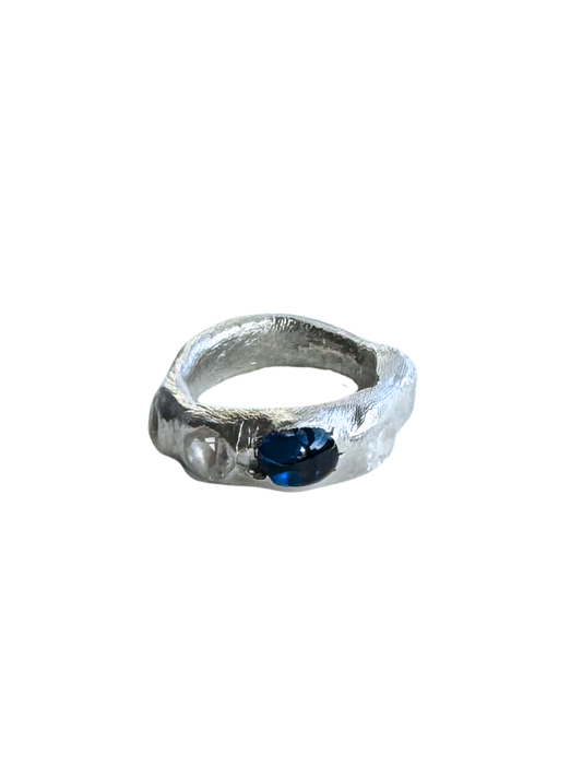 ALIEN BUBBLE SAPPHIRE SILVER RING